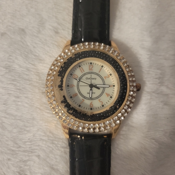 🌺Ladies Fashion Watch🌺 - Picture 1 of 3